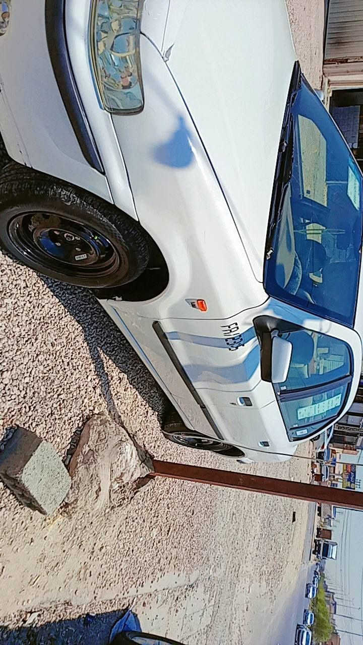 سمند 12  سيارا نضيفة بمعنئ الكلمة كير ومحرك خير من اللة   سيارا جاهزا كبل للشارع  تخم تاير جديد صدر جديد هزة جديدا تبريدها ثلج ❄ سنوية لل28  شاشة  وسماعت جدد  رقم بغداد الدولي   سيارا باسمي تحويل ثاني يوم 
مصفرا غرامات  بيها  تكحيلات بصيطا وضربة بل جاملغ الخلفي عل كد شبر  وبل خشم مال جاملغ الامامي سيارا كاعدا وحلوا وبل عافية عل ياخذها مال جناي السيارا سعرها 
45وبيها مجال بصيط   جماعت ال40لاتخابرون 
***********    موجودا بكربلاء السيارا
