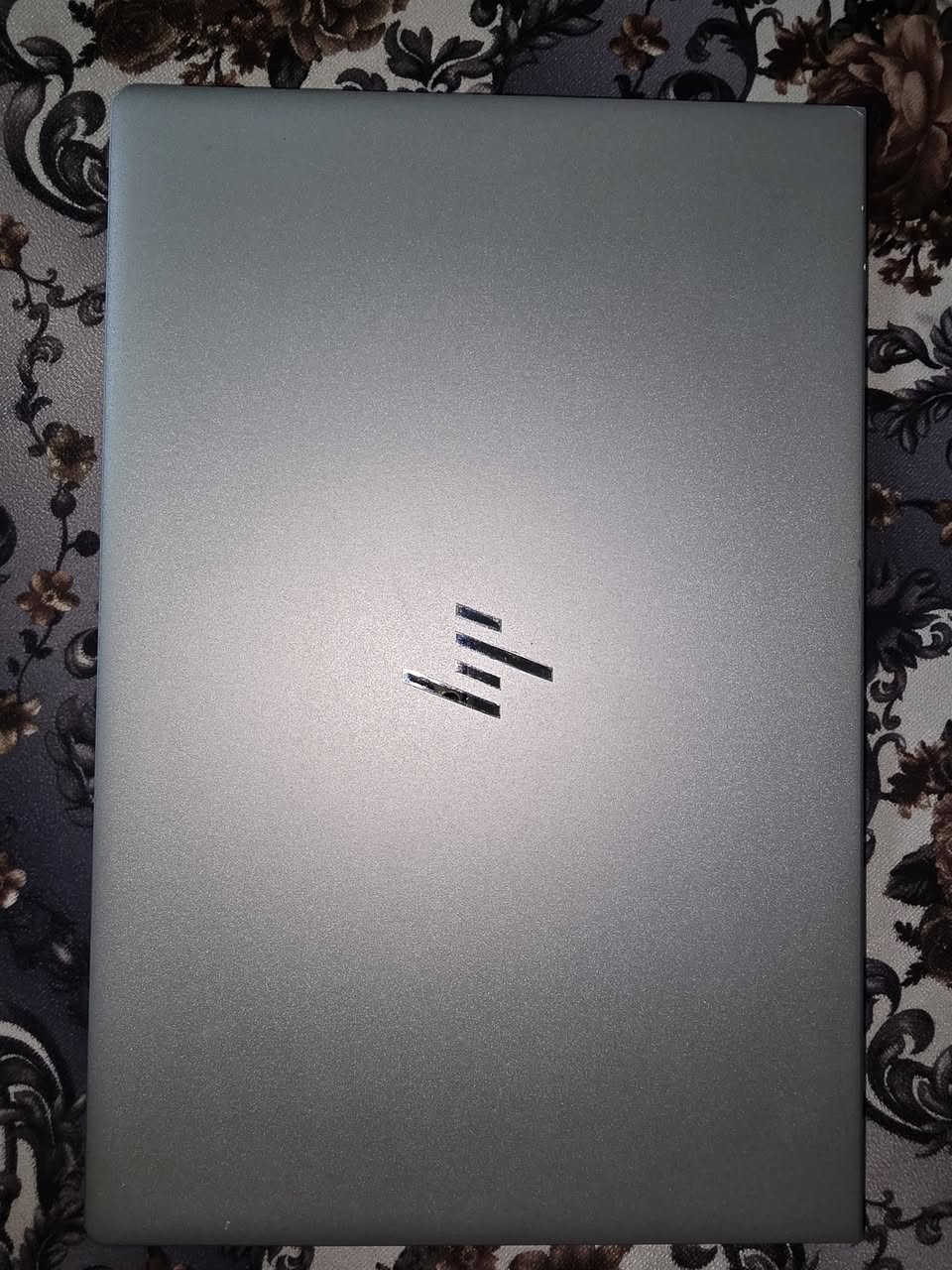 💻 للبيع لابتوب HP
🔹 النوع: HP
🔹 المعالج: Core i7
🔹 الشاشة: 15.5 إنش
🔹 التخزين: SSD 256GB
🔹 الرام: 8GB
🔹 الكيبورد: إضاءة خلفية 💡⌨️

📦 الملحقات:
🔹 شاحن 🔌
🔹 ماوس 🖱️

📚 مناسب جداً لطلاب الجامعات وطلبة الدراسات العليا، وخصوصاً لكتابة البحوث والرسائل والأطاريح، وتصفح الإنترنت، وبرامج الأوفيس والاستخدام اليومي.

💰 السعر: 290 ألف دينار وبي مجال شي بسيط

📍 الموقع: الموصل – حي اليرموك

📞 للتواصل والاستفسار:
عن طريق الصفحة أو على الأرقام:
***********
***********
