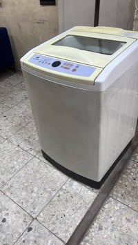 غسالة نظيفة بسعر جدا مناسب للبيع للاستفار التواصل على الرقم 0771525431...
