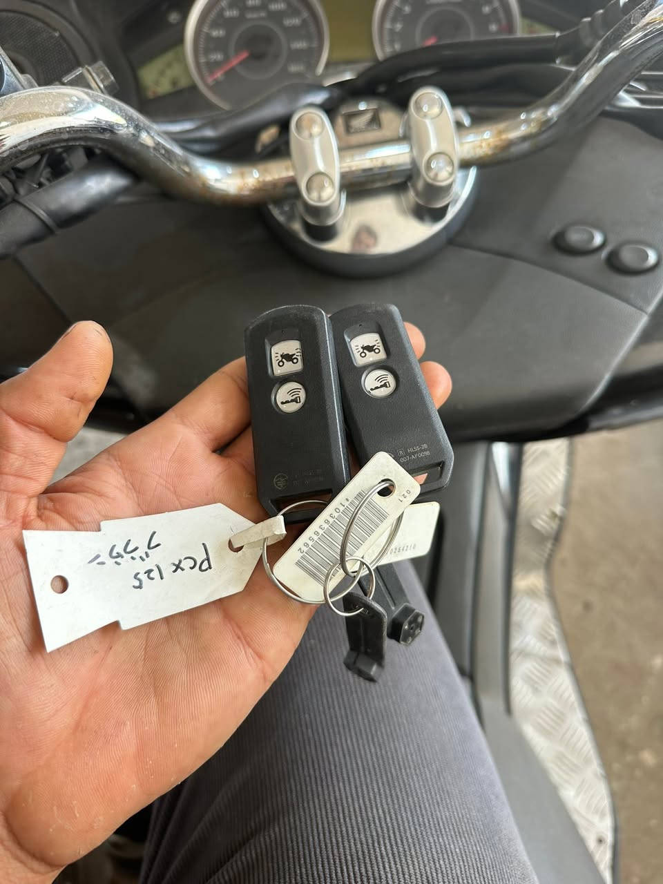 شباب  بصمات مال pcx  بلادي 
***********
توصيل متوفر
