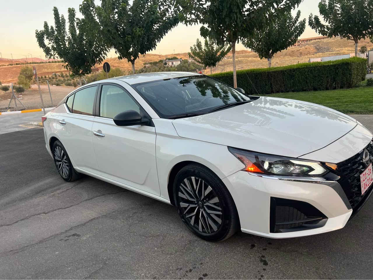Nissan altima ٢٠٢٣ S 
‎نیسان ئالتیما ٢٠٢٣ S
aبەصمە
‎شەغال
‎ کامێرا
‎ڕاداری پێش
‎ڕداری دواوە
‎ڕاداری خەتی جادە
‎ڕداری ئاوێنەکان
‎تحدید سرعە
‎ئۆتۆ ستۆپ لەکاتی پارکینگیش خۆی ستۆپ ئەکا 
‎ ویل کەپ بیلادی
‎لایت لید  زینۆن عەدەسە
ارباگ بیلادی گۆراوە
 ‎سەیارەکە ٢پارچەی  بۆیاخە بێ ناوگرتن 

نرخ ١٥٥مجال

*********** . *********** واطسب أربيل, العراق
