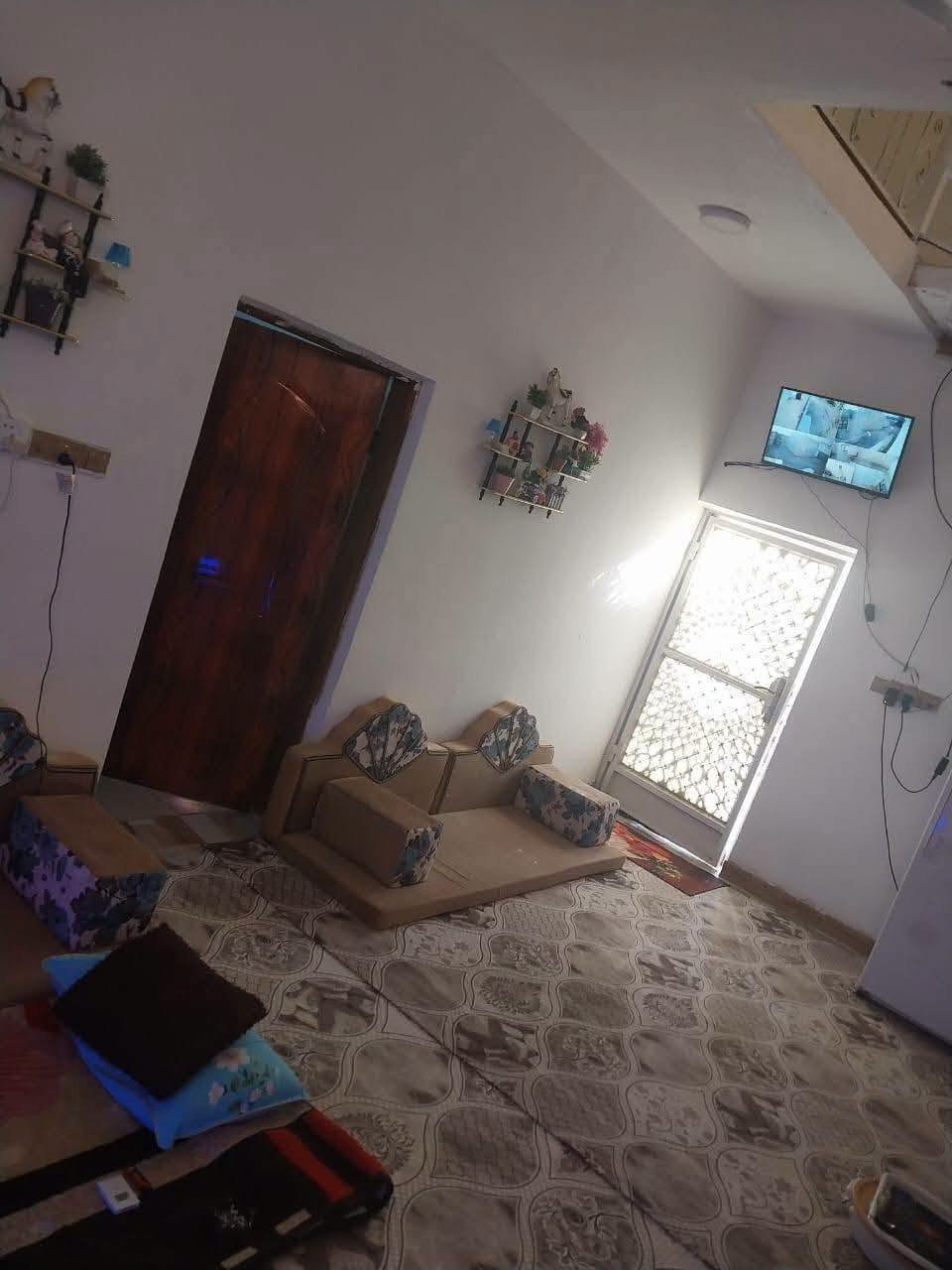 مكلف بلنشر بيت زراعي للبيع مساحه 100بلمهيديه مقابل عمارات الشموخ بشارع جامع سعيد بن جبير ٣فرع عل يسار السعر وباقي التفاصيل خاص او واتساب رجاء ***********
