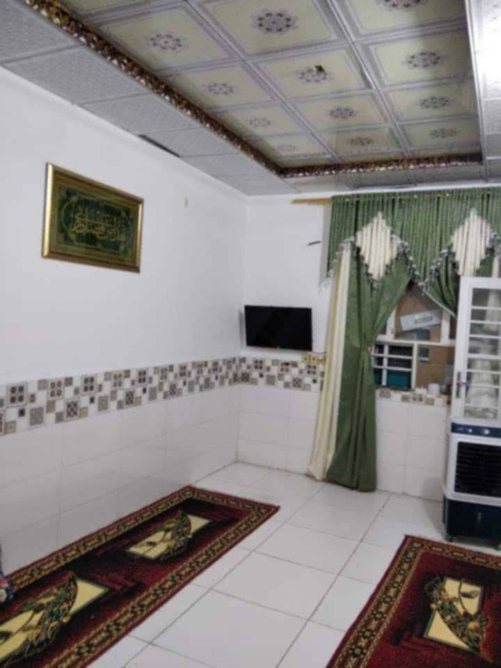 بيت للبيع المساحه ١١٠م طابق واحد مخازن عدد٢ في السطح يحتوي على غرفه صاله استقبال صحيات ٢ خارجي وداخلي العنوان /مقابل قرية الغدير عمود ٣٢١
بيت للبيع المساحه ١١٠م طابق واحد مخازن عدد٢ في السطح يحتوي على غرفه صاله استقبال صحيات ٢ خارجي وداخلي العنوان /مقابل قرية الغدير عمود ٣٢١ 
السعر ٣٨ وبي مجال للطيبين 
للاستفسار الاتصال على الرقم ***********
