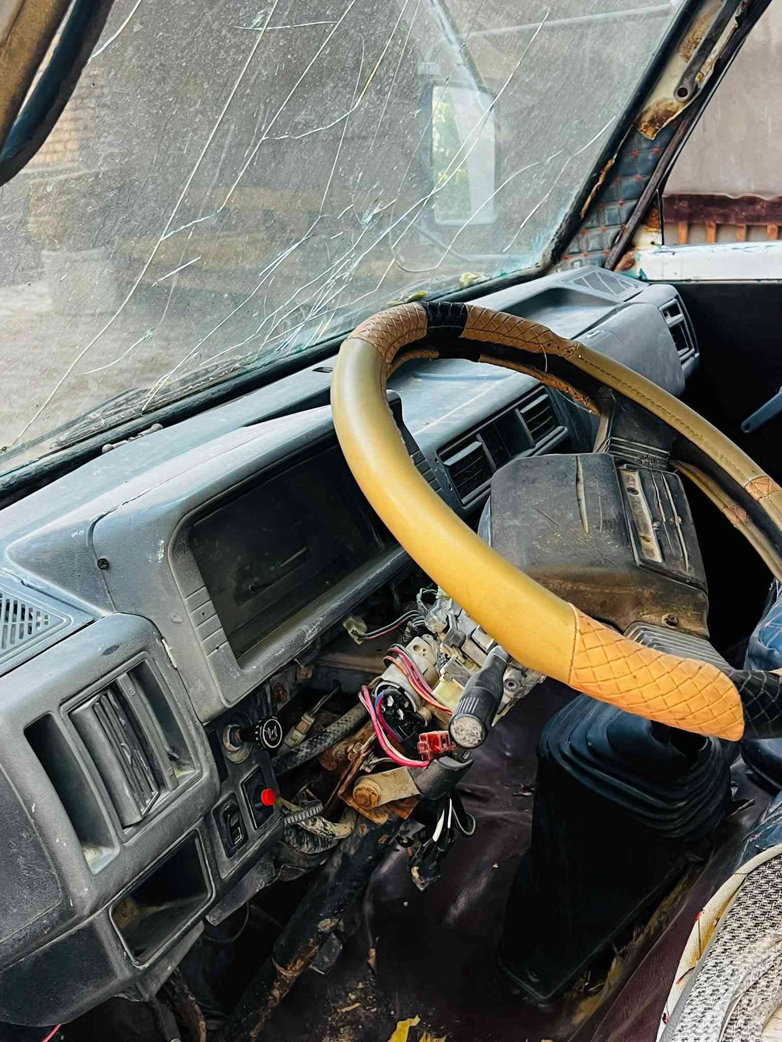 سلام عليكم
كيا حمل موديل 1995 رقم ديالى تحويل مباشر 
كير محرك نضاف 
اكسل شاصي تضيف 
السياره حلوه وزينه وخير من الله 

السعرر 35 فقل 

رقم تلفون ***********

مكان سياره ديالى
