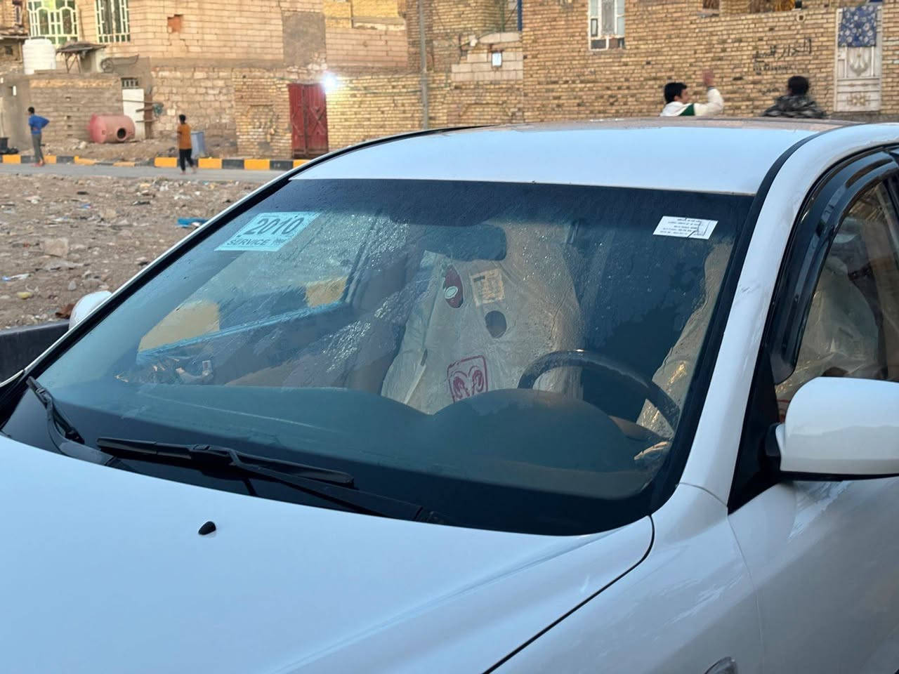 سلام عليكم من رخصة الادمن سوناتا موديل 8 اصل جديده جدا بانزين اصل ادوات كصه جنطه شغل درجه اولى محرك الفين دوش طك صندوك تبريد ثلاجه شرط انجماد حداديه لعابه تخم تاير بطاريه جديدة اي نقص مابيهه متوم شمالي نكليزي  شغل مظبوط اطلع وين مايعجبك قبل ماتجي ادزلك سنويه ودكهه بالمديريه اذا مو نفس اخته تجي تاخذه بلاش مشتغله شغل مال جناي مو بيع وشراء والسيارة جاهزه كل نقص مابيه الشراي  يتصل السعر 45 وبيه مجال فقط حق جيتك  اقصاد مابيع ولامده البيع نقد فقط تفاصيل  رقمي بي واتساب *********** متواجد عل نت ماتعجبك اعبر واني الممنون منك
