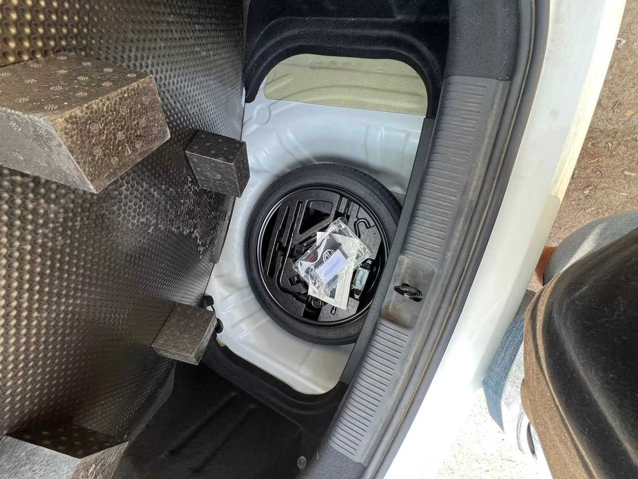 السلام mg3 بحاله الوكاله بعده زيرو
بغداد بسمي مشروع وطني 

بعده بلضمان سياره خير من الله 

كير محرك تبريد كفاله

ماشيه ١٨٠٠ 

سعر ١٠٤ وبيه مجال 

مكاني بغداد البنوك 

***********
