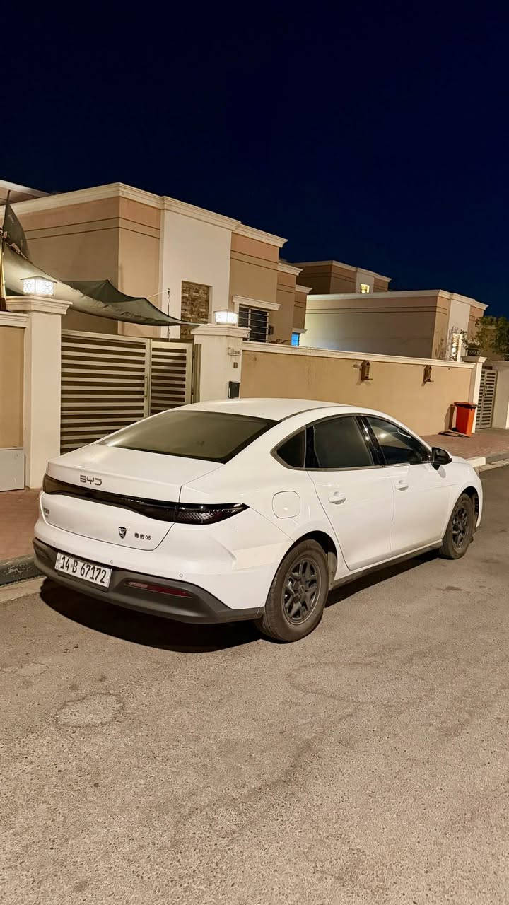 بي واي دي سيل 5 2025
داخل اوف وايت ماشيه 9 الف 

‭***********‬
جديده بالكارتون بصرة حره تحويل 
استفسار اتصال فقططط
السعر 138 ورقه بي مجال البصرة, العراق
