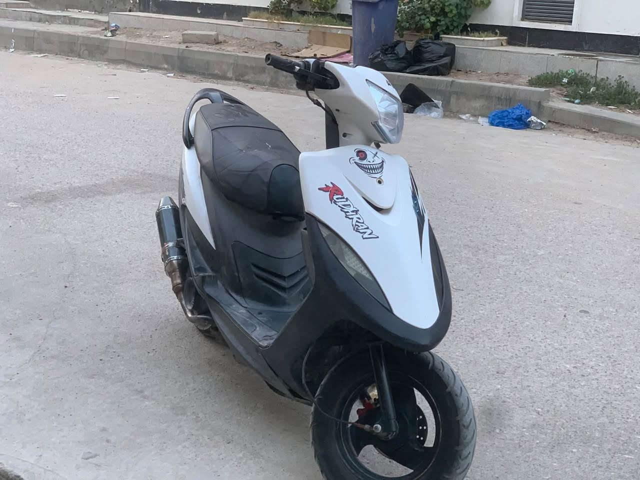 دراجه ماكس عدله 55 
دراجة رياضية 
صالنصة رياضيهة ام الفتحتين 🔥
كلشي شغال بيها 
ما عدى الأشاير و الهورن فقط 
————————-
سعر 675 وبيه مجال 
مكان ناصريه اسكان صناعي 
للتواصل واتساب :
***********
