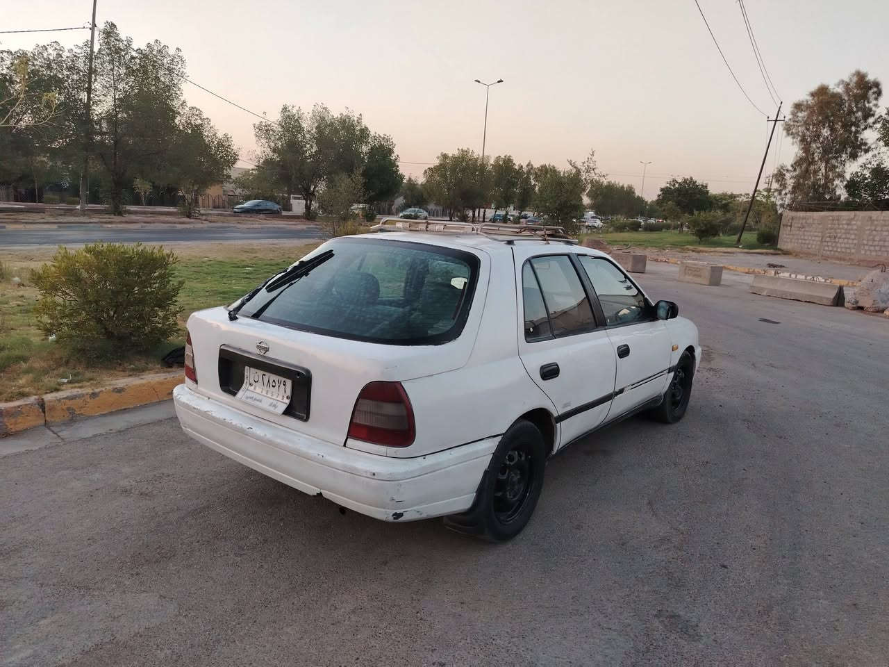 نيسان سني ياباني محرك 1800 قبل اسود كير أوتو شد جديد حاويه تبريد رقم بغداد بسمي السعر 35 مكان بغداد اتصال ***********
