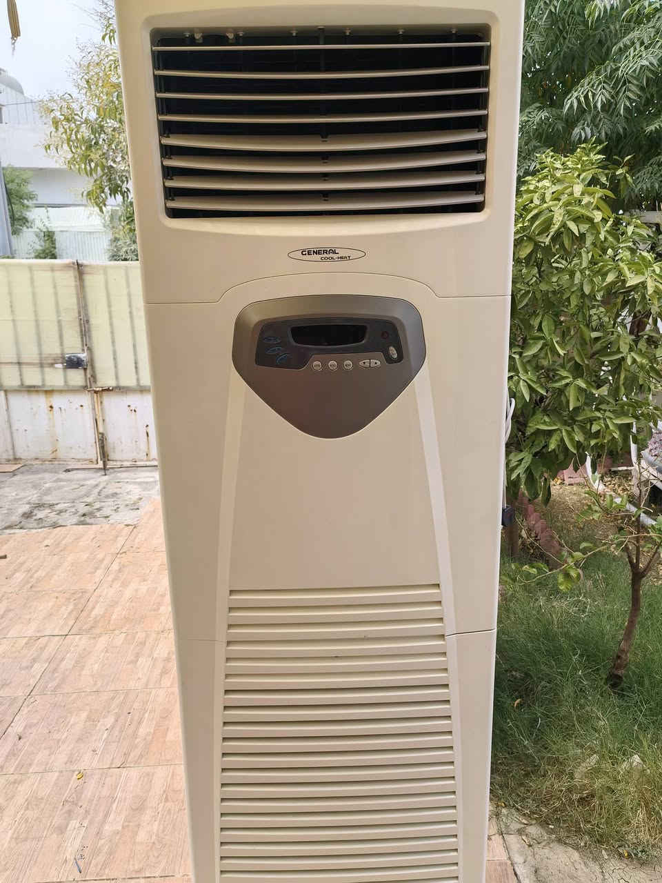 للبيع سبلت نوع جنرال تقليد شركة AUX السبلت كلش نظيف حجم 36000BTu يعني 3طن فعلي
مع التنصيب والنقل 750الف
مهندس مصطفى
***********واتساب
***********واتساب
