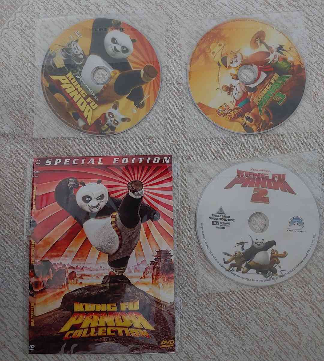 اقراص افلام DvD  مترجمة عربي ٣١ قرص 
متوفر توصيل 
***********
