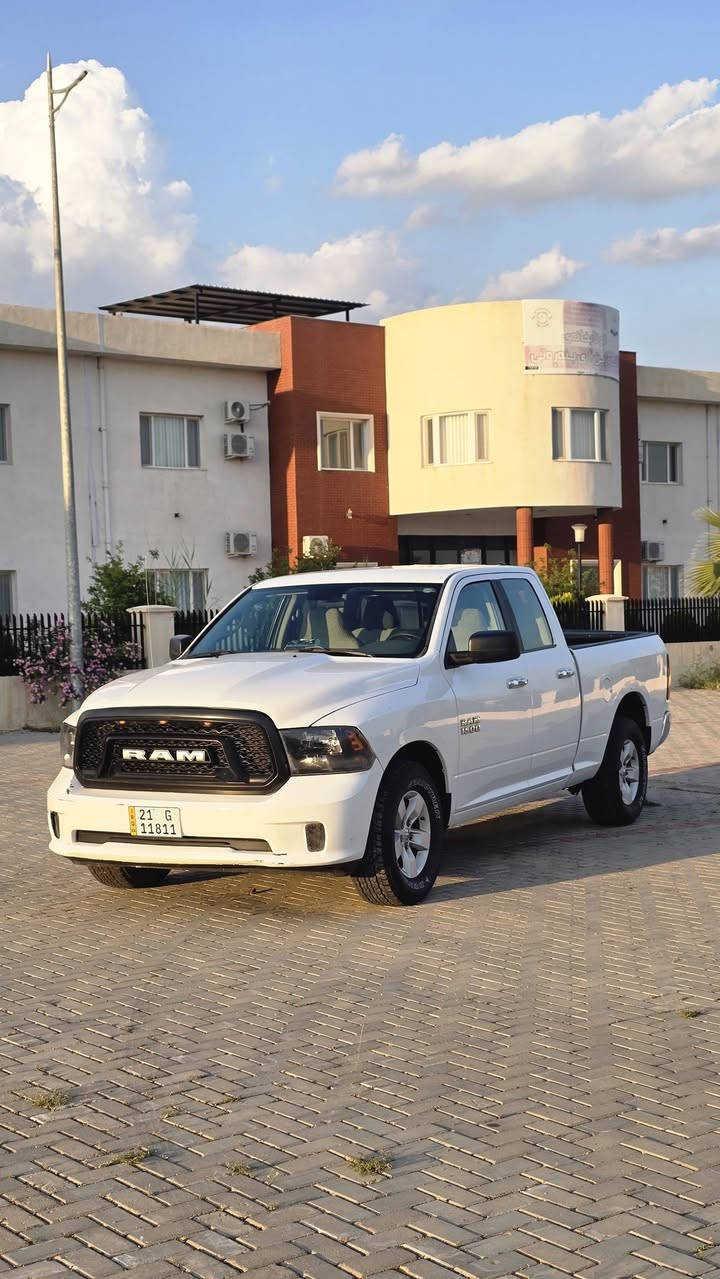 السلام عليكم مراوس  فورد t 150 حجم المحرك 2700 او رام موديل حديد 6  فقط موديل سيار تي 2017 سته 6 رقم سليمانيه مكان السياره كلار
***********
