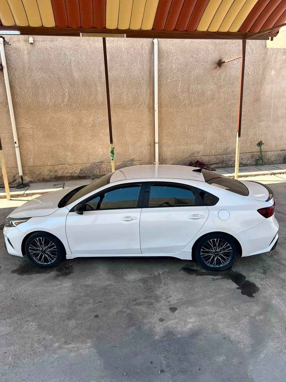 #المركبة     : كيا فورتي 2024
#الضرر       :  كما موضح في الصور 
#الرقم.       : مؤقت
#السعر      : 125ورقة وبيها مجال
________________________
المواصفات
✅ كيا فورتي 2024 فول 1/1 فئة GT lain 
✅ محرك 4 سلندر 
✅ لايتات زينون عالي ناصي  
✅ حساسات امامي خلفي 
✅ جنطة كهربائي 
✅ بصمة 2 ابواب وبصمة تشغيل وتشغيل عن بعد
✅ هاند بريك كهرباء 
✅ شفتات ستيرن
✅ دخول بصمة ذكي

✅ غرفة السيارة جلد اسود اصل 
✅ تطعيم دشبول وابواب كاربون فايبر
✅ اشاير مري 
✅ مري شفط كهرباء 
✅ شاشة دشبول كبيرة  للتحكم في ايعازات السيارة 
✅ السيارة 5 راكب مع 3 قطع تبريد
✅ تحكم ستيرن جهتين متكامل الايعازات
✅ رادار امامي خلفي تفاعلي للتنبيه من التصادم
للاستفسار ***********
