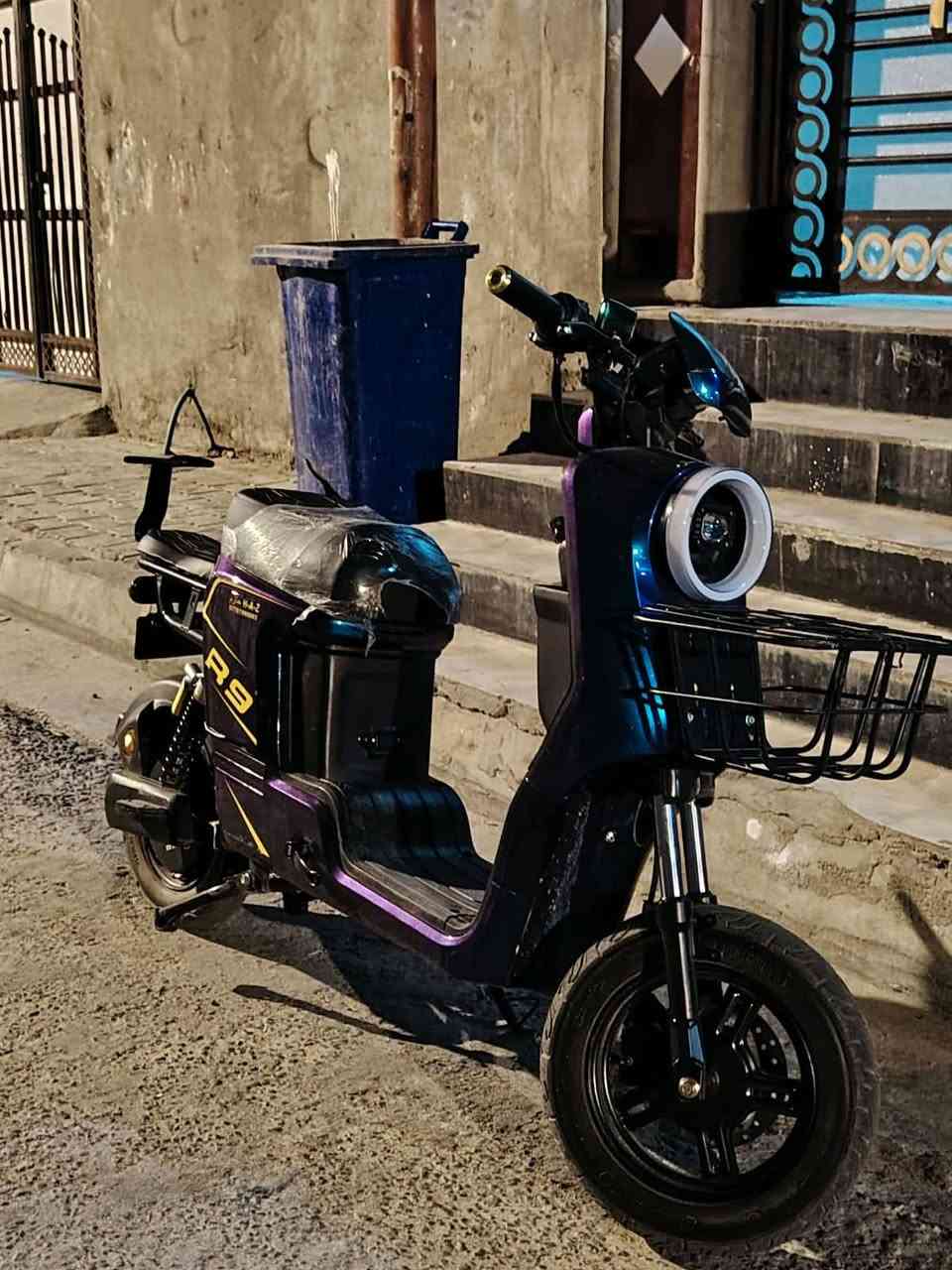 دراجه البيع ار9مديل2026بطريات32 سعر450باقي تفاصيل رقم هاتف***********قراضه كامله وياه العنوان بصره حيايه
