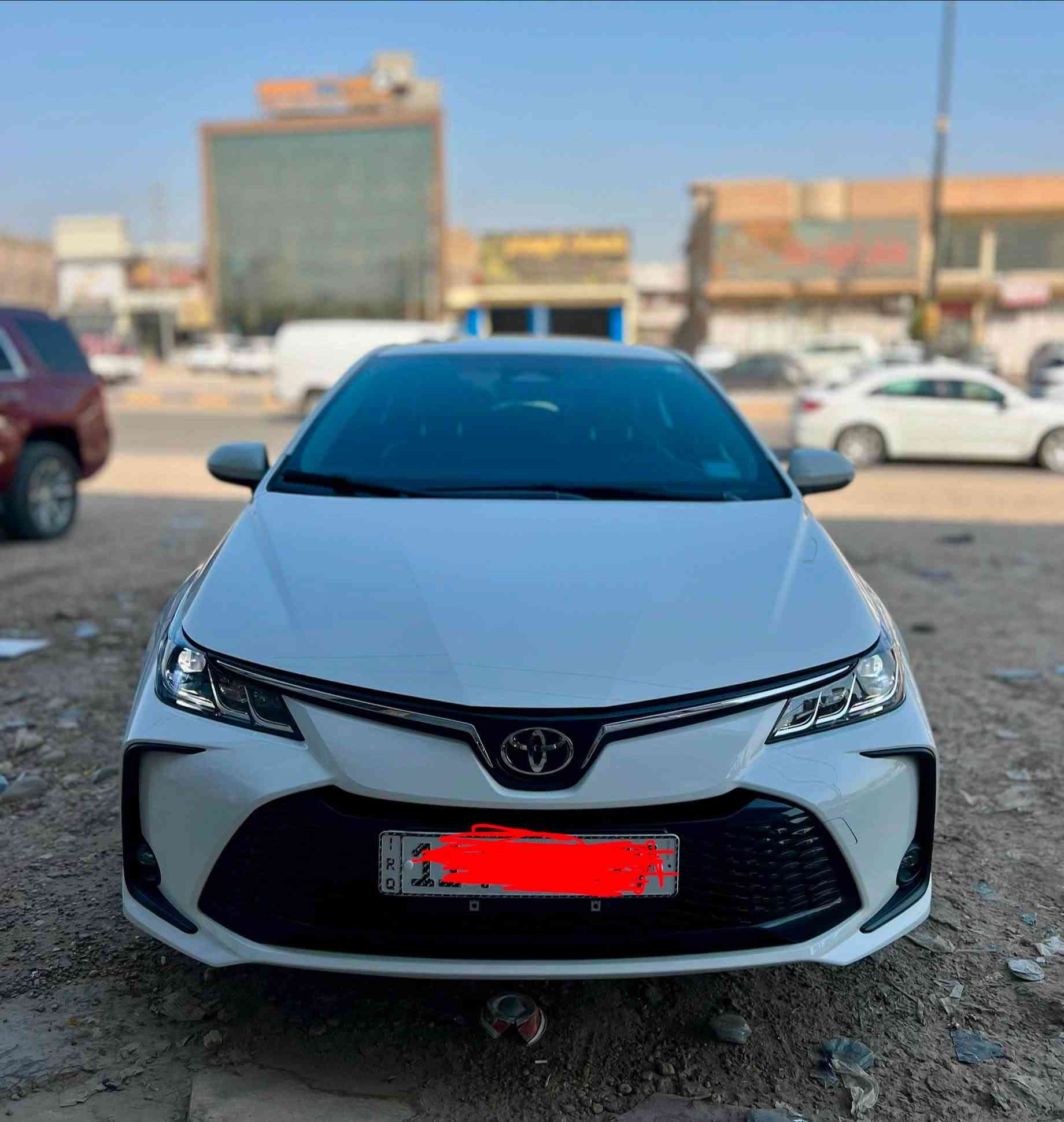 السلام عليكم

كورلا هايبرد 2025 الشكل الخليجي 

السياره فول 1/1 جديده ماشيه 4000 

السياره فول 

بصمه 

سلايت

قطعتين تبريد 

كامره خلفيه

شاشه جبيره 

ويل 16 

لد امامي 

لايت زنون 

فول تحكم استيرن 

محرك 1800

رقم بغداد دولي 

السياره جديده زيرو ومكفوله 

رقم ***********

سعرهه 155 وبيهه مجال حك الجيه
