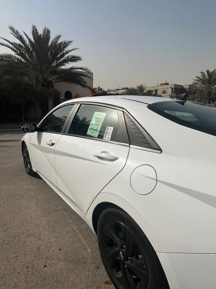 إلنترا هايبرد 2022 وارد امريكي ابيض
فول مواصفات Limited
-فتحة
-شاشة متصلة
موديل: 2022
رادارات تصادم امامي وخلفي
كاميرا خلفية
حساسات أمامية وخلفية
تشغيل عن بُعد
دعم  CarPlay
مكيف أوتوماتيك
-مقاعد تبريد تدفئة
ماشيه 62
(حادثة خفيف نص البنيد وربع الجاملغ) السعر138 ورقه بيه مجال بسيط
بغداد البياع
التواصل ***********
