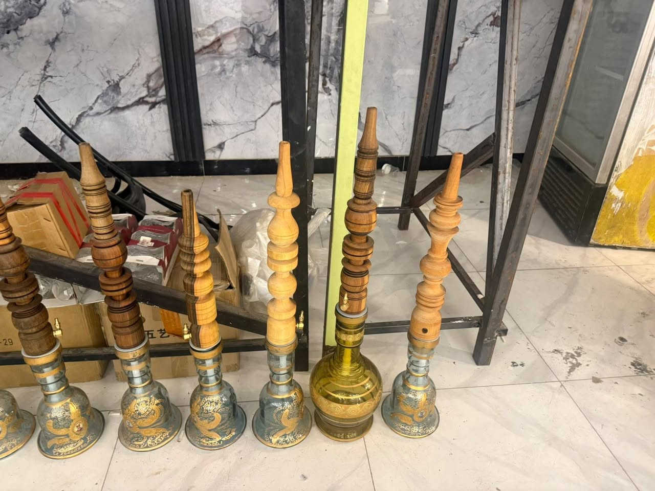 سلام عليكم عندي عارضه براد مع كونفيره عدد 2مع ميز مكتبي مع كرسي دوار مع ميز بارستا حديد مع تلفزيون حجم 50بالكارتونه مع اراگيل غير مستخدم للبيع ***********
