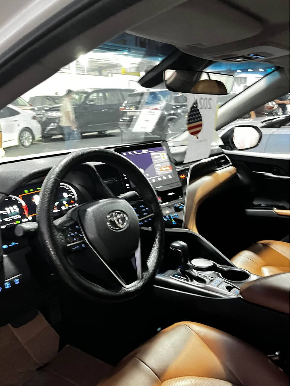 🚘 **Toyota Camry 2024 Grande **

✨ فوول فوول مواسەفات
لەوەی ئەم کامرییە هەیە، مواسەفاتی زیاتر نییە!

🔹 مۆدێل: 2024 Grande
🔹 مەکینە: 2.4
🔹 گێڕ و مەکینە: بە شەرت
🔹 سفری ئێرەیە و صینییە
🔹 تەنها 24,000 KM ڕۆیشتووە
🔹 بۆیاخ ❌
🔹 سارد ❌
🔹 لێدراو ❌
🔹 سەیارەکە زۆر پاک و خاوێنە

💰 نرخ: 255

📞 ***********

🔥 ئەگەر بەدوای کامرییەکی پاک، فول مواسەفات و کەم‌ڕۆیشتوودایت، ئەمە باشترین هەڵبژاردەیە.

🚘 Toyota Camry 2024 Grande 🇨🇳

✨ فوولل فوول
لا توجد مواصفات أعلى من مواصفات هذه الكامري!

🔹 الموديل: 2024 Grande
🔹 المحرك: 2.4
🔹 القير والمحرك: على الشرط
🔹 وارد صيني 🇨🇳
🔹 ماشية فقط 24,000 KM
🔹 بدون صبغ ❌
🔹 بدون بارد❌
🔹 بدون حوادث ❌
🔹 السيارة نظيفة جداً ومحافظة

💰 السعر: 255

📞 ***********

🔥 إذا تبحث عن كامري نظيفة، فل أوبشن وقليلة الاستخدام، هذه فرصة مميزة. السليمانية, العراق
