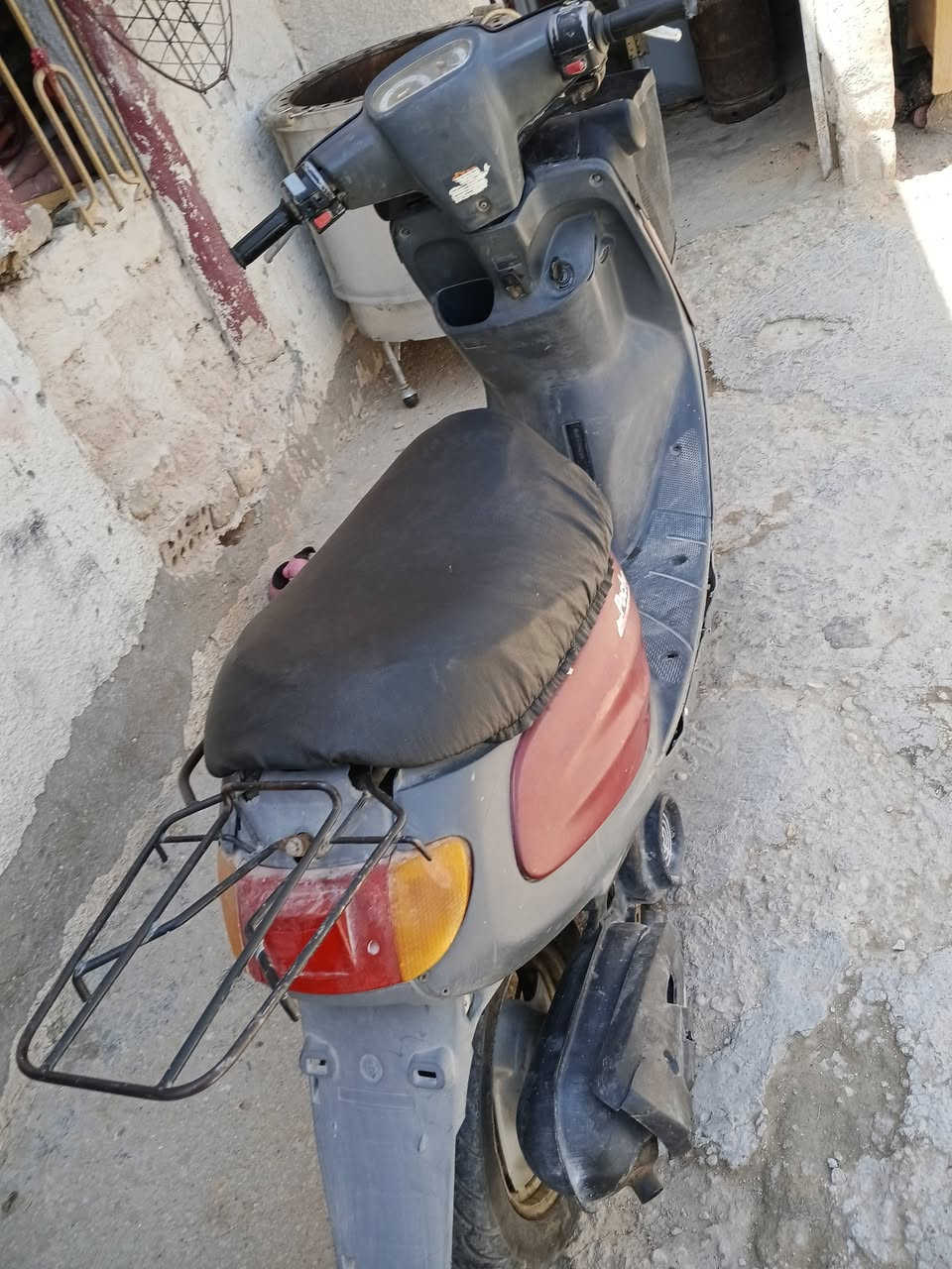 سلام عليكم دراجه ام سله شغاله تجي تفحص عل فحص. شاصي مكفول كل عطل مابيه.     لايت هندر اشاير شغال فقد باتري مابيه.       سعر 300بيها مجال.      مكاني كربلاء امن داخلي قرب مدرسة ندى     ***********
