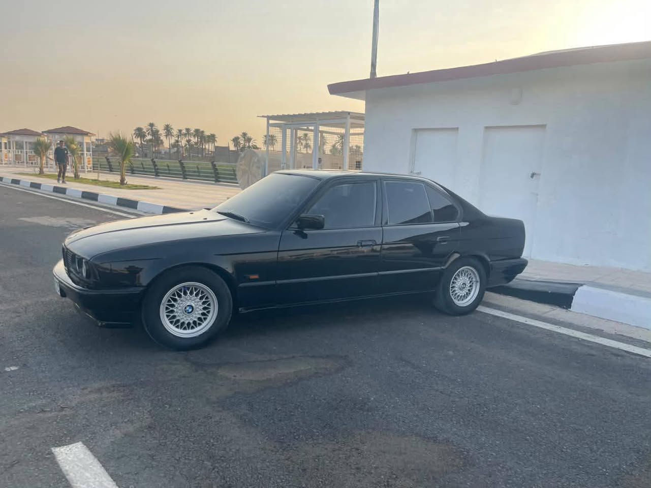 مكلف بالنشر، ، رقم صاحب السياره جوه
السلام عليكم ورحمة الله وبركاته 🖤

🚘 BMW 520
▪️ بلاد
▪️ گير عادي
▪️ موديل 1990
▪️ غورفة جديدة
▪️ رقم سليمانية
▪️ بيها طخة بسيطة بالجاملغ السكن
▪️ أدامة كاملة من پلك للنوزلات
▪️ تخم تاير جديد
▪️ صدر جديد
▪️ صبوغ عام جديد

💰 السعر: 45 وبي مجال

📍 العنوان: ديالى / خانقين
📞 ***********
