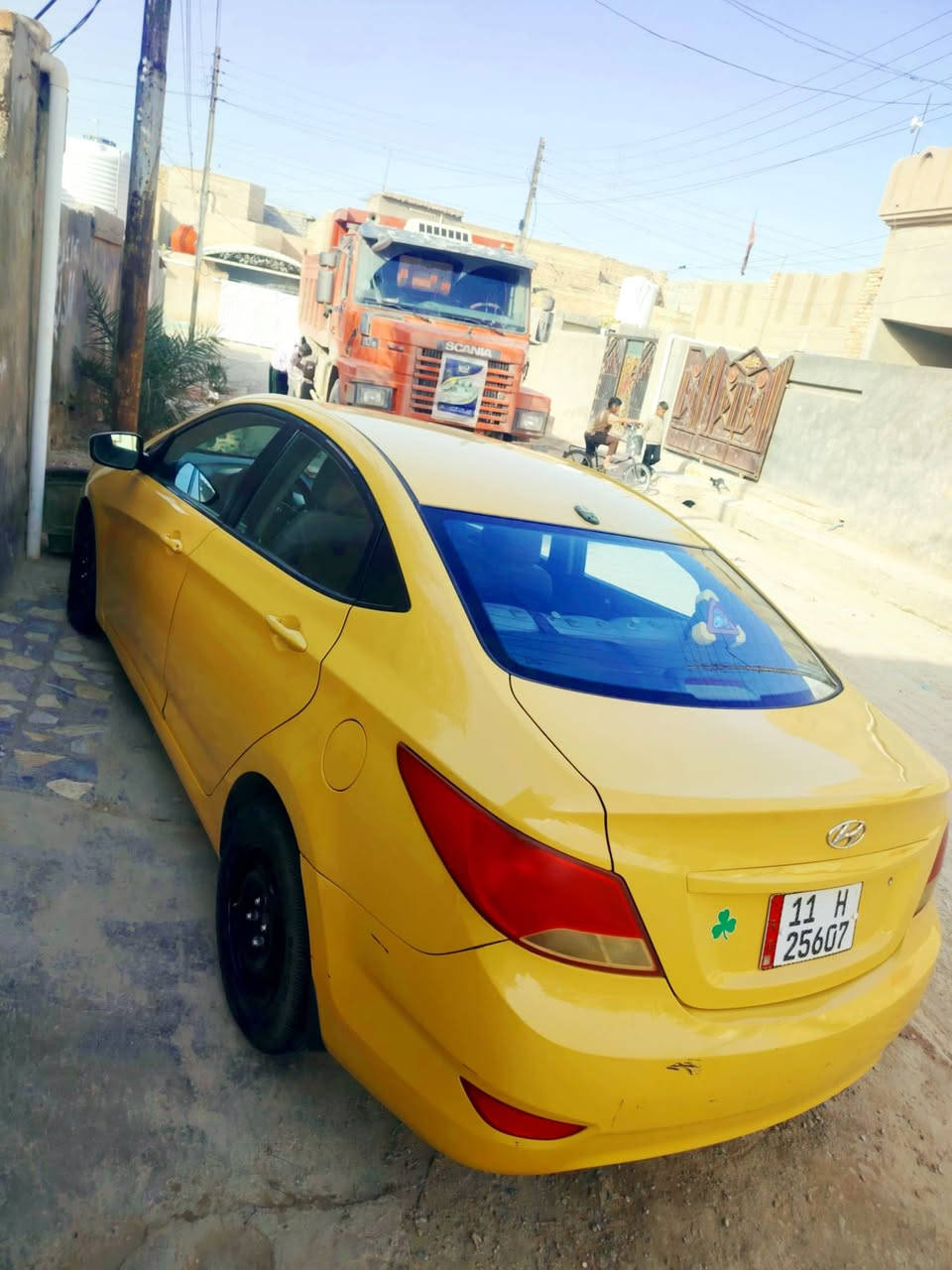 للبيع هونداي تكسي اكسنت مديل ٢٠١٥ بسمي رقم بغداد مشروع وطني محرك ١٦٠٠ وارد أمريكي  ضررها صفحة باب السايق  موجود بيها سونار مكاني بغداد النهروان سعرها ٧٥ بيها مجال بسيط للشراي  ترهم مراوس بخصوصي النترا أو كورلا مع الفرق هاتف ***********
