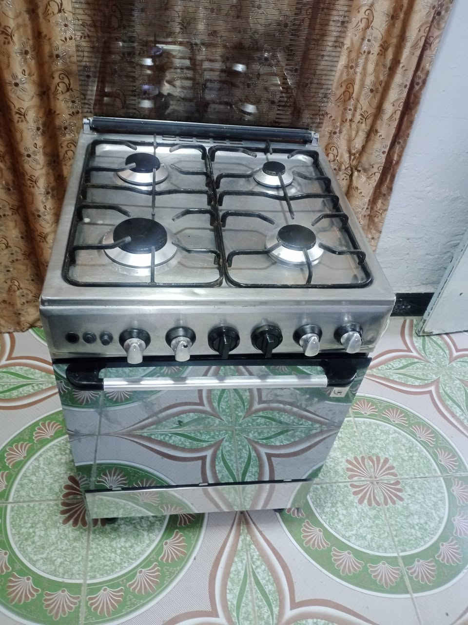 طباخ • للبيع • زين القوس