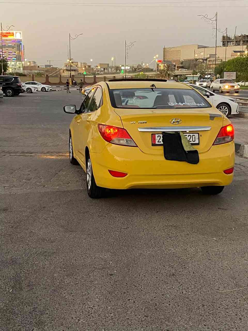 سلام عليكم اكسنت خليجي 2012 محرك 1600 فول مواصفاته مكان سياره كربلاء بسمي سنويه 2031
***********

نص مكتوب في الصور:
- 2012