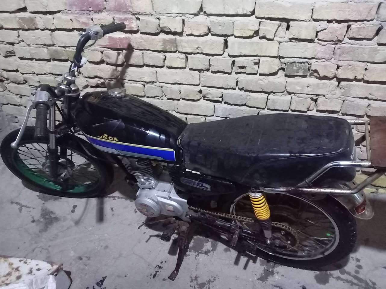 سلام عليكم درجة البيع كلك مكفوله مكانه شطره سعره ٢٢٥ وبيه مجال الشراي رجائن المو شراي يعبر المنشور كايمه درجة ***********

