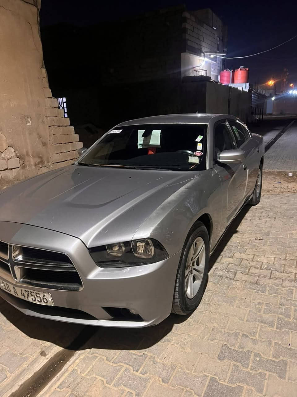 جارجر موديل 2013 حادث جاملغ خلفي فقط. والباب والجاملغ الامامي صبغ جراد  وبارد كد اصبع بجانب الايمن وتكحيل حافة القماره 
ومكينه وكير  مكفولات 
حسب ما موضح السونار 
تخم تاير تبريد حداده السياره خير من الله  السعر 150 وبيه مجال المكان البصرة سفوان*********** البصرة, العراق

