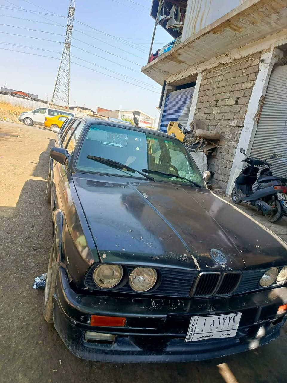 السلام عليكم 
BMW
زعرة ستيشن موديل 1991 كير ومحرك شرط بس بيها صوت جكجكة بالمحرك صوت بطل طخمها تعبان داخلها حلو سيارة رياضية 
سنوية 2026  رقم نينوى الماني بيها كابون ورقي متوقف تحول او تسوي وكاله گبل وتفعلو شرط تتكاتب مع الشرعي تريد تحويل تريد وكالة سعرها 15 ورقة وبيها مجال للطيبين..
للاتصال *********** بي واتس اب
