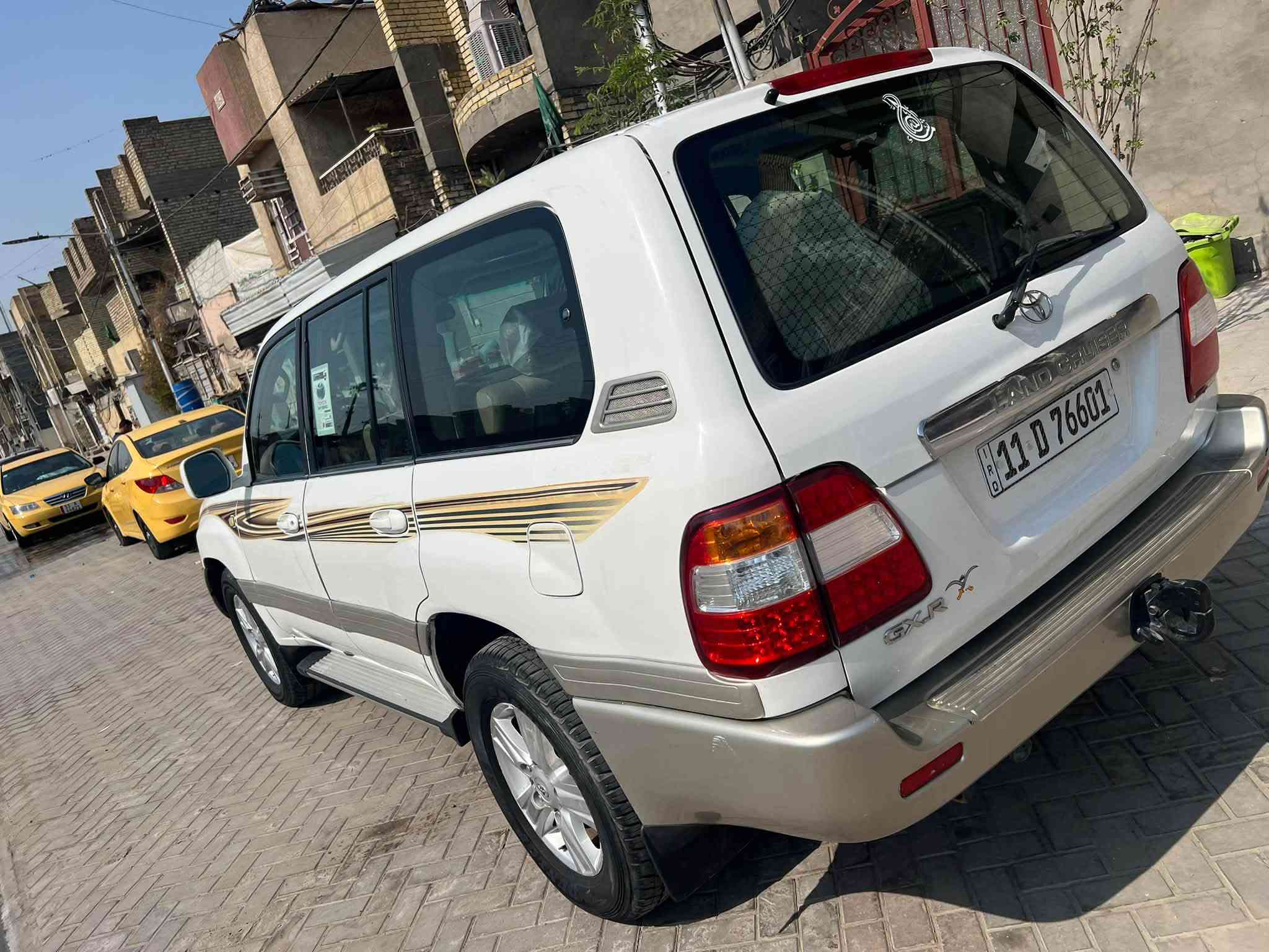 لاندكروز 2002 رقم بغداد اوتماتيك 6سلندر GXR سيارة جديدة مكفولة من الضربة تبريد شغال  مواصفاتهة ثلاجة فتحة بالقمارة مكينة كير مكفولات للاستفسار اكثر
***********
