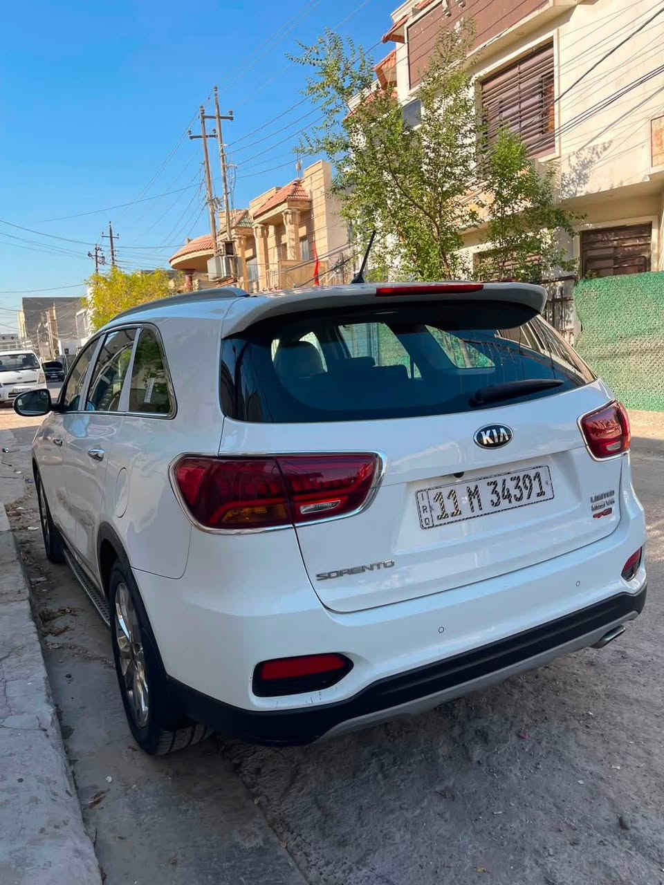 سورنتو  نضيفة سعر 241 موديل 2018 بغداد فول مواصفات 1/1  للتواصل ‭***********‬
