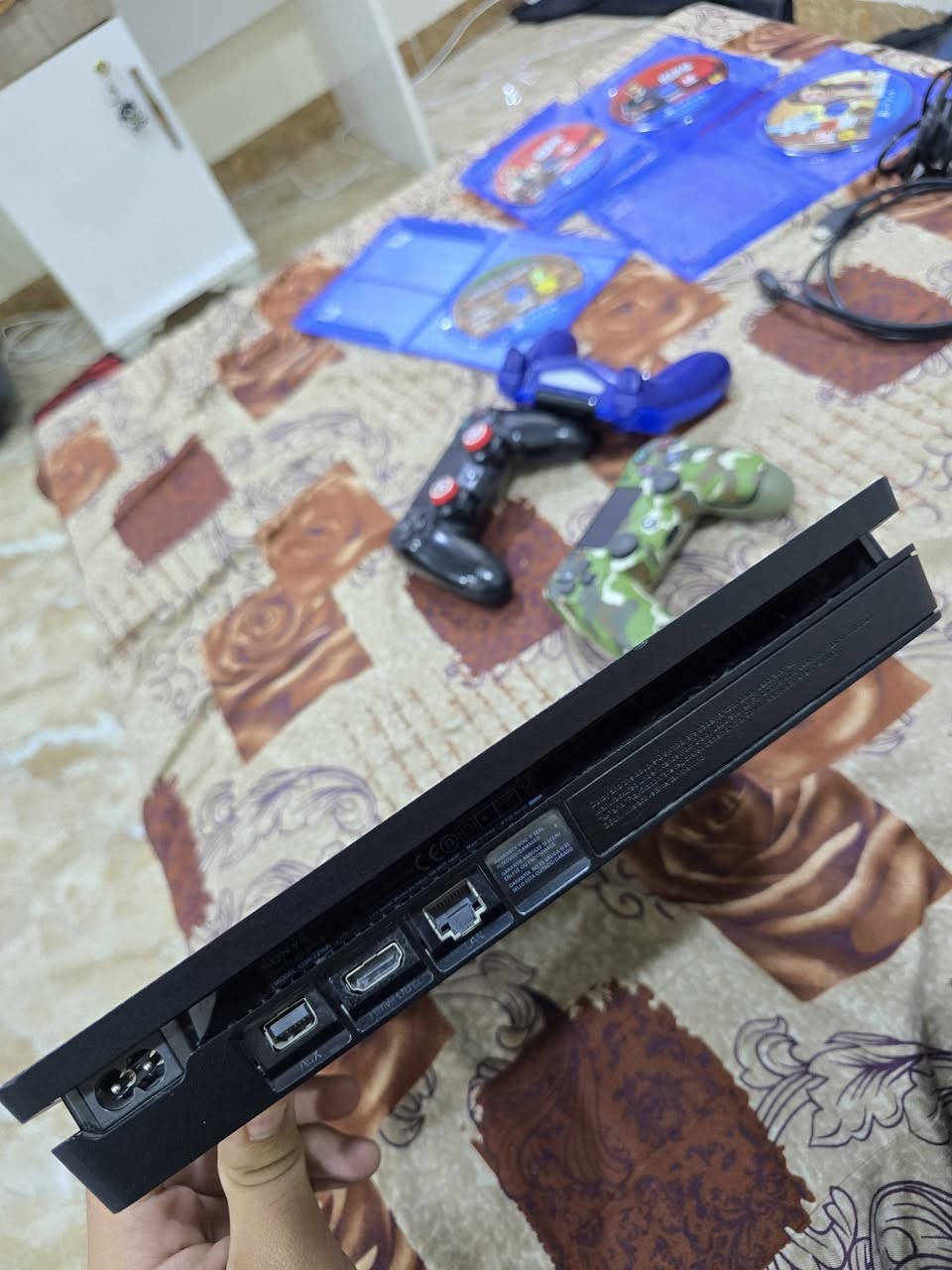 سلام عليكم بلي 4 سلم اونلاين للبيع
ذاکره نص تيره لوك ستيكر جهاز نضيف لا مفتوح ولا مصلح 3 يدات وحده اصليه وثنين تجاري 3 اقراص

1. جي تي اي 5

2 ردد 2

3 ماين كرافت

ويا كامل ملحقاته الاصليه وكارتونته

سعر الجهاز 220 الف وبي مجال بصيط

العنوان كركوك شارع احتفالات

للتواصل ***********

لا يوجد توصيل محافضات فقط كركوك
