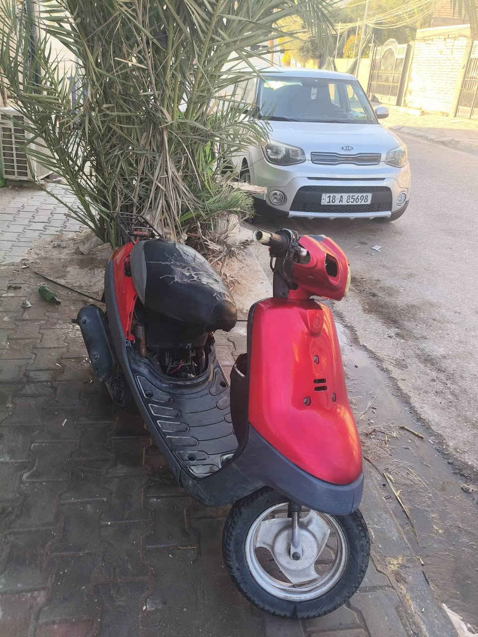 السلام عليكم دراجه بطه 2003 للبيع 200 وبيه مجال ***********
..   شاصي مكفول دبل سكليتر    مابيها صوت روله بس بيه صوت اكسن خفيف 

شلعه معدل الدراجه كامله

