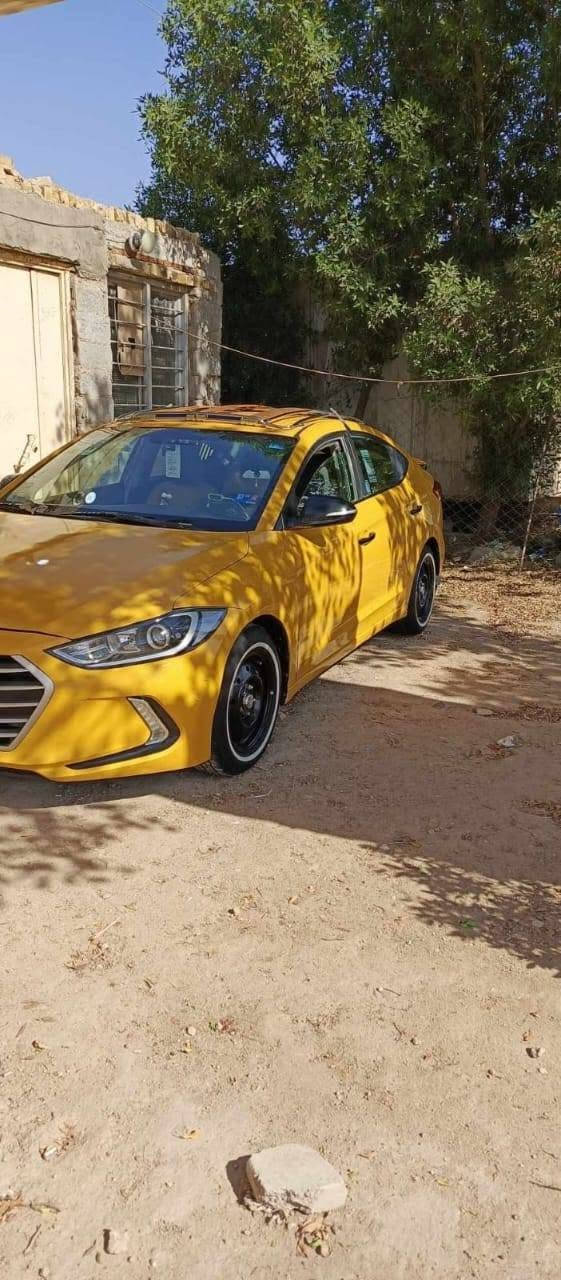 النترا ١٨ سياره جديده السعر ١١٠ وبيها مجال واذا اكو مراوس ستاركس ٩ ١٠ اراوس مكاني ديوانيه ماجاوب عل تعليقات اتصل وادلل ***********
