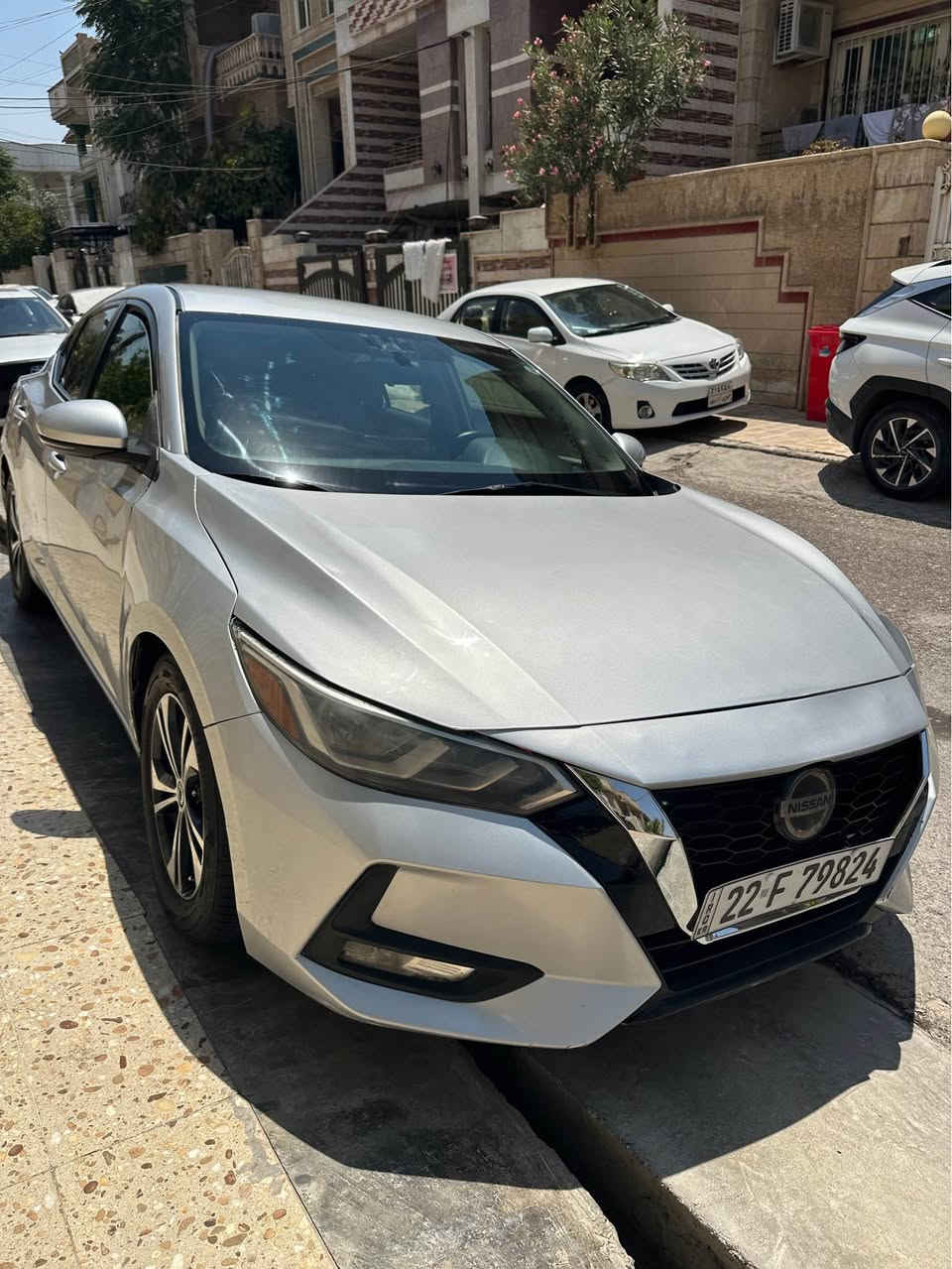 نيسان سينترا موديل 2020 ماشي 60 مايل بيها خمس قطعات و نص صبغ يونيدو جاملغ سكن و نص باب سكن امريكا وبابين مال سائق و نص جاملغ خلفي مواصفات SV 
مابيها مصروف هزه و فحص جديد عليها غرامه 8 ورقات 
مكان أربيل *********** أربيل, العراق
