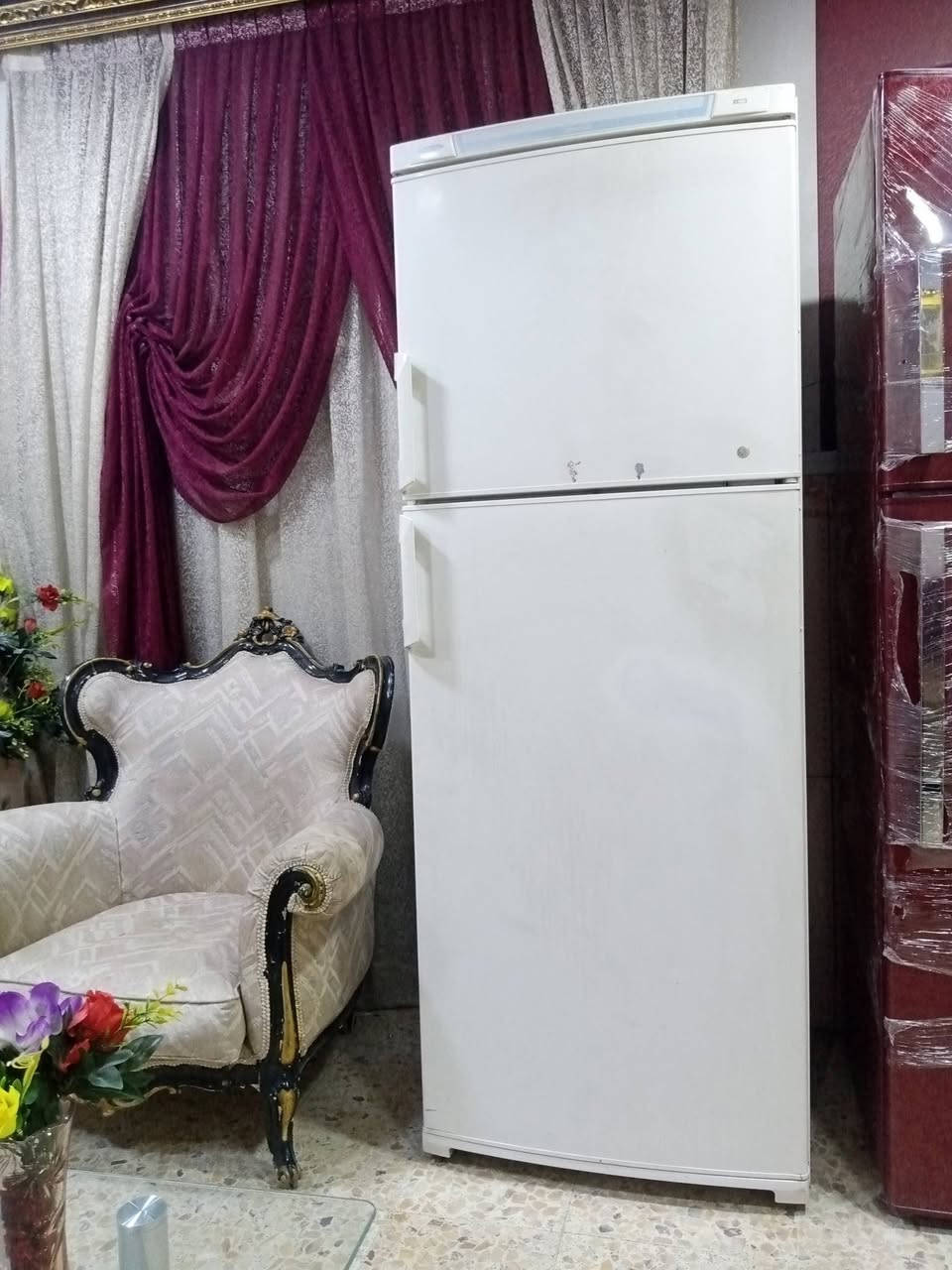 ثلااجات احجام كبيره انضاف جداا شرط الشغل ولتجميد مع ضمان الشغل مكاني الحيانيه 7783779238
