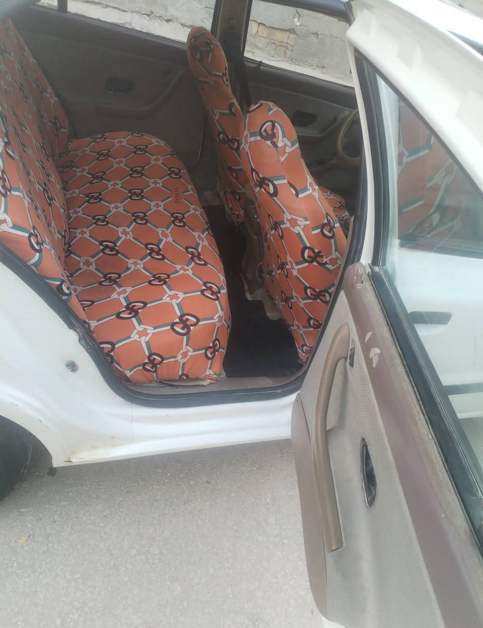 سلام عليكم  سمند موديل 11رقم نكليزي سنويه لل27كفاله كير مكينه حداديه تخم تاير كامله مداور تبريد عوزه غاز السعر 27 وبيه مجال مكاني النجف ***********

