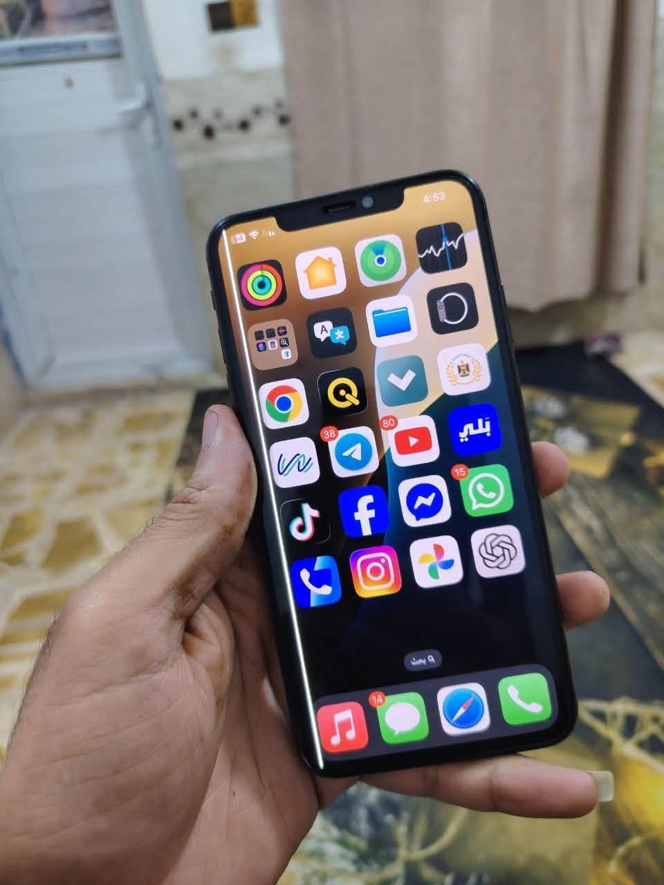 اكس ماكس ٢٥٦ • بطارية ٧٢٪ • شاشة بها خط