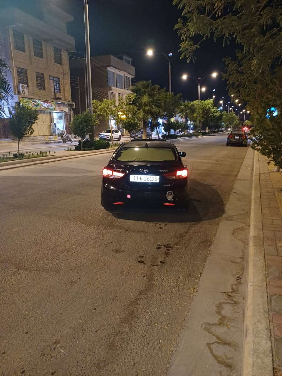 السلام عليكم النترا وارد أمريكي حادث بنيد مبدل بيها مكانت صبغ ابيع حزام بدون داخل رقم رقم بغداد انكليزي بسمي السيارة فول لمتد واحد على واحد كشنات تتفه تبريد ربع بصمات شاشه مره شفط نضام ايكو وهواي بعد مواصفات موديل 2013السياره جيتيده وحلو ومامتعوب السياره مكينه وكير وحداديه كله جاهز سياره مكينه 2000  السعر 96 وبيه مجال الاستفسار ***********
