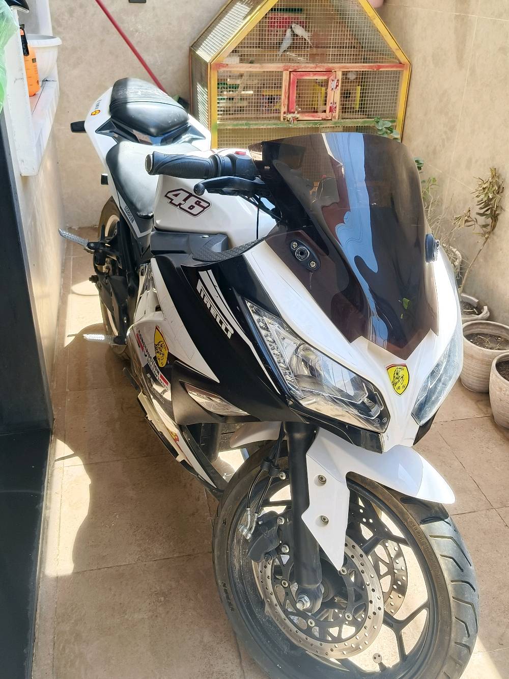 دراجه بطح (شحن)🔋⚡ نضيفه
مواصفات :
سرعه- 130
بطاريات مبدله نضيفات ماخذهن ب 600 ألف
بيها كير للخلف R والتوقف P 
ضوايات اناره ممتازه
بريكات الهيدروليكية
الكَفرات نضيفه فقط كسر بسيط بالكفر الجانبي 
السعر 2,250,000
مليونين وميتين وخمسين 
العنوان/الدوره البعيثه /سلطان الثالث
رقم الهاتف للتواصل/***********