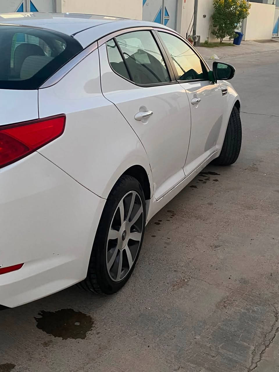 للبيع فقط كيا اوبتيما السعر 110
خليجي | محرك 2000 DOHC |  | رقم اربيل مميز
​الموديل: 2011
المركبة: كيا أوبتيما (Kia Optima)
المنشأ: خليجي
المحرك: 2000 DOHC
​✅ محرك 2000 DOHC (قوي واقتصادي)
✅ مكفولة من التبديل  (شرط الفحص).
✅ حدادية وتراي كله نظيف (مال جناي).
✅ تبريد ثلج 
موصفات السيارة 
بصمة تشغيل وبصمة ابواب 
مري شفط +اشاير بالمري 
شفتات ستيرن
تحكمات كاملة بالستيرن
5 ويل كب
حساس خلفي 
انذار سرقة 
تبريد قطعتين
​📸 حالة السيارة : جيدة
​الضرر: صبغ جاملغ خلفي جهة السائق + شخوط بسيطة
​الكفالة الميكانيكية: الكير والمحرك كفالة
​الحالة العامة: السيارة جاهزة.
​📍 المكان: النجف - مركز النجف 
📞 للاستفسار (اتصال او واتساب ):
​***********
***********

​معلومات التسجيل:
​رقم السيارة: (اربيل  )
​التحويل: وكالة أو تحويل مباشر.

​#سيارات_العراق_للبيع
#وسيط_سيارات_العراق
#كيا_أوبتيما
#Kia_Optima_2011
#خليجي
#النجف
#محرك_2000
#مكفولة_عامة
#نظافة_جناي
