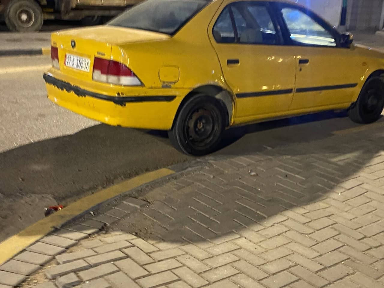 سلام عليكم سياره للبيع سمند مديل 11مكينه وكير جدد مكفوله ومابيها صبغ وضربه فقط الي كدامك بصوره سعر33وبيها مجال رقمي *********** مكان البصرة القبله
