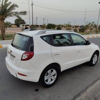 سياره جيلي اكس سفن مكفوله من الضربه والطخه كفاله محوره كير ومحرك كورله...