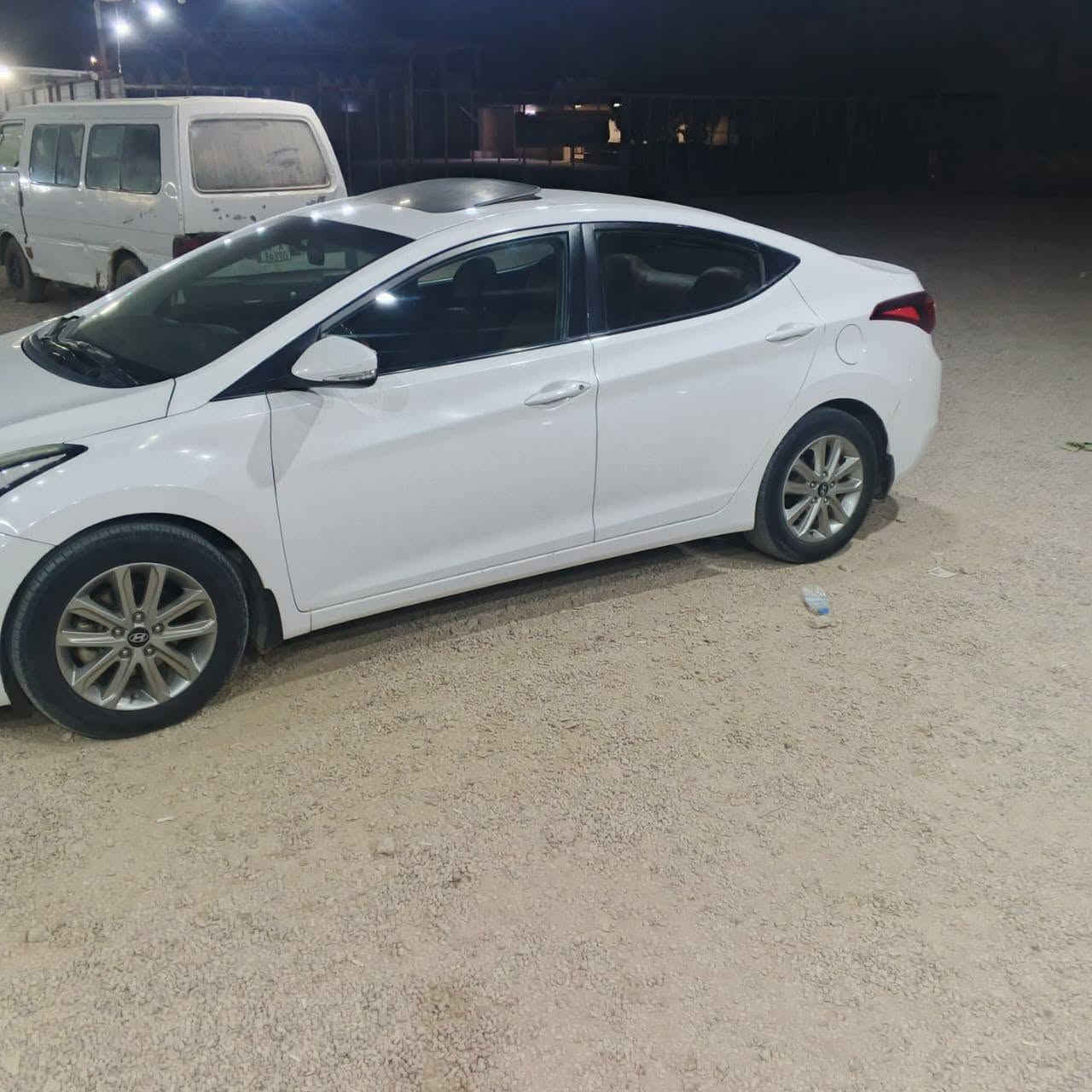 سلام عليكم
بيع سريع ب 90

النتره 2016 خليجي 

فتحه داخل صاج كشنات جلد تبريد قطعتين

وباقي المواصفات المعروفه 

بيها تبديل بنيد وجاملغ وتصليح بشاصي وللغد الأيمن ولباقي كفاله

مكان بغداد ابو غريب
***********
