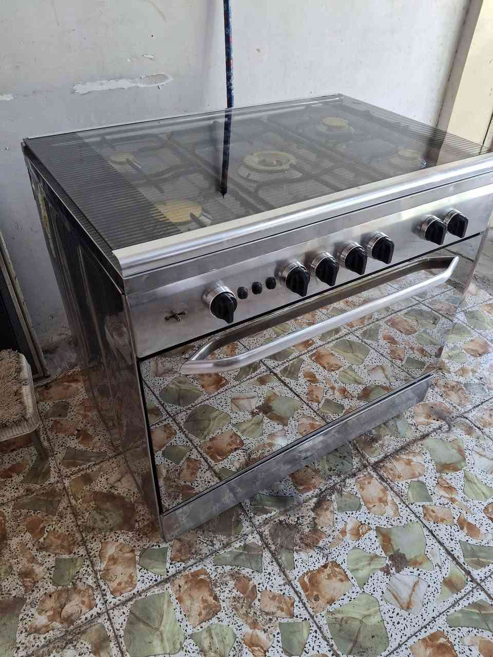 البيع طباخ مصري فريش نضيف جدآ شغال كامل العنوان بغداد طارميه مقابل البلديه ***********# واتساب
