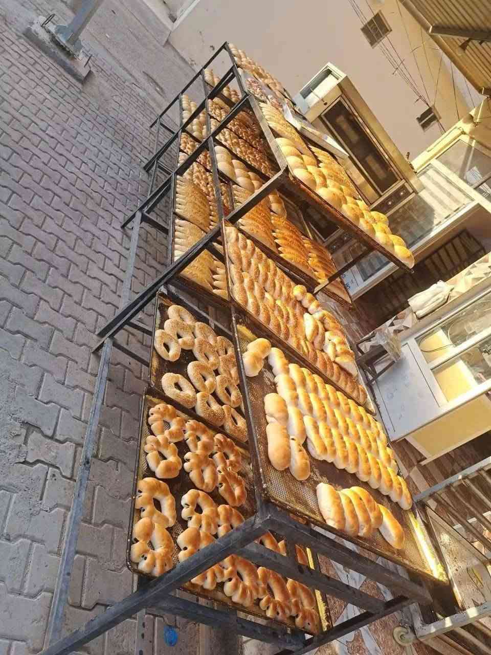 سلام عليكم...
مطلوب موضف العمل ع ستوته بائع متجول. بنسبه..
الستوته  عليه والبضاعه عليه بس كون سبع وشاطر ويندل ابعقوبه واطرافها زين  ستوته مرقمه. وجاهزه عيني  الي يشوف نفسه يكدر ع العمل يتصل ع رقمي ***********
لو يتفضل يجينه  معمل الغيث   موقعه بهرز /الفظوه /بالقرب من مدرسه تقدم الاهليه
