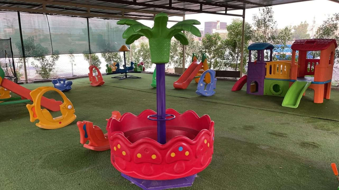 🌟 جيل المستقبل للتربية والتعليم 🌟

👶 حضانة | تمهيدي

نوفّر لأطفالكم بيئة تعليمية وتربوية آمنة ومميزة، تجمع بين التعلم والمرح في أجواء متكاملة:

✨ مميزاتنا:
• 🏫 صفوف مكيفة ومهيأة للأطفال
• 🛝 ساحة ألعاب واسعة ومناسبة
• 🚌 خطوط نقل خاصة
• 📚 منهج تربوي وتعليمي خاص بالروضة
• 📹 كاميرات مراقبة داخل الروضة
• 👩🏻‍🏫 كادر تربوي وتعليمي مميز
• ❤️ اهتمام ومتابعة مستمرة لكل طفل

جيل المستقبل للتربية والتعليم
🌱 نزرع المعرفة… ونصنع بداية مشرقة لأطفالنا.

📞***********
العنوان/دور ضباط جاهزة .داخل شارع جامع توبة
#نحن_صناع_النجاح
