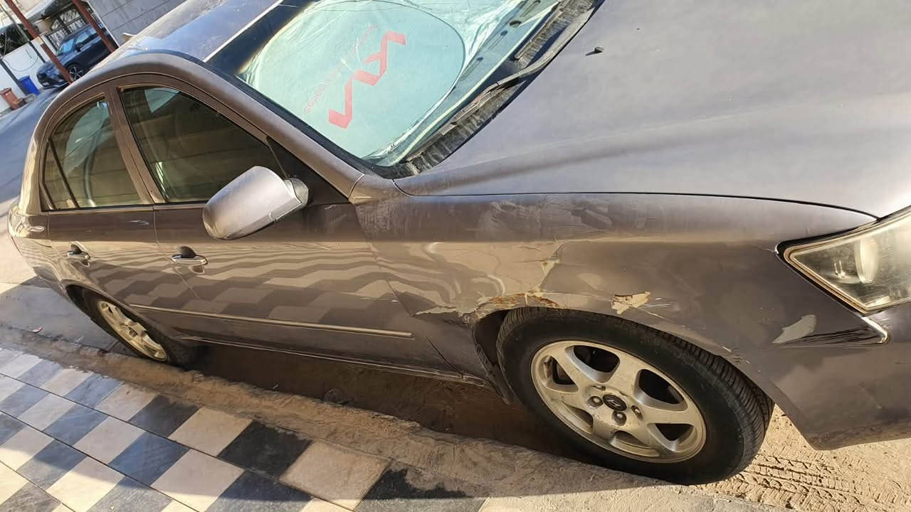 سياره موديل 2007 وارد امريكي مصبوغ عام للجماليه الجاملغ اليمين مو ضربه  دا ابدل التاير وكع الجك وكعت ع التاير  المحرك 6 سلندر 3300 المحرك والكير والحداديه والتبريد خير من الله   المكان بغداد  
السعر 75$  اخوان متواجد فقط ع هذا الرقم 
رقم+***********
