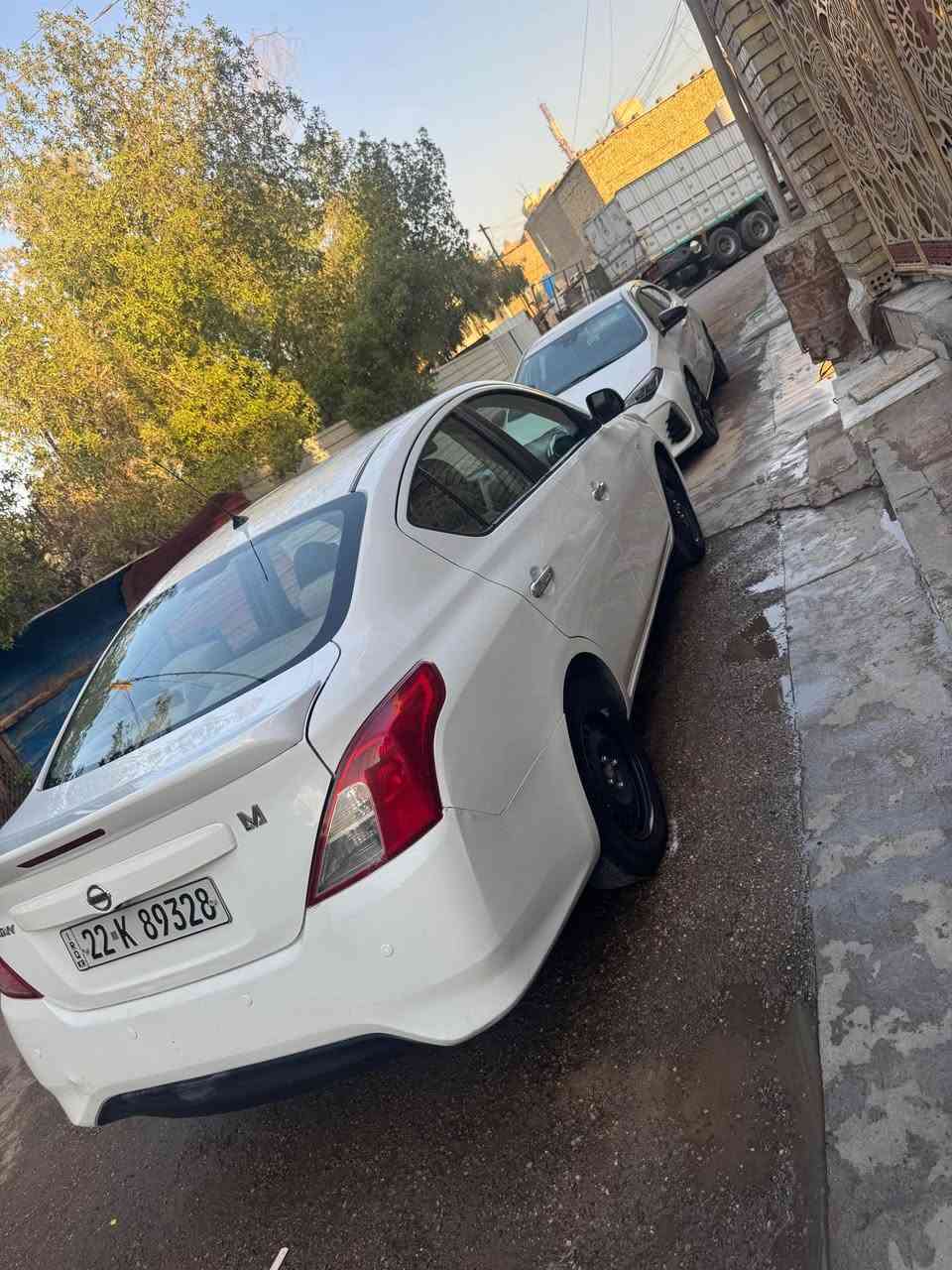 نيسان صني • ٢٠٢٢ • قطعة صبغ